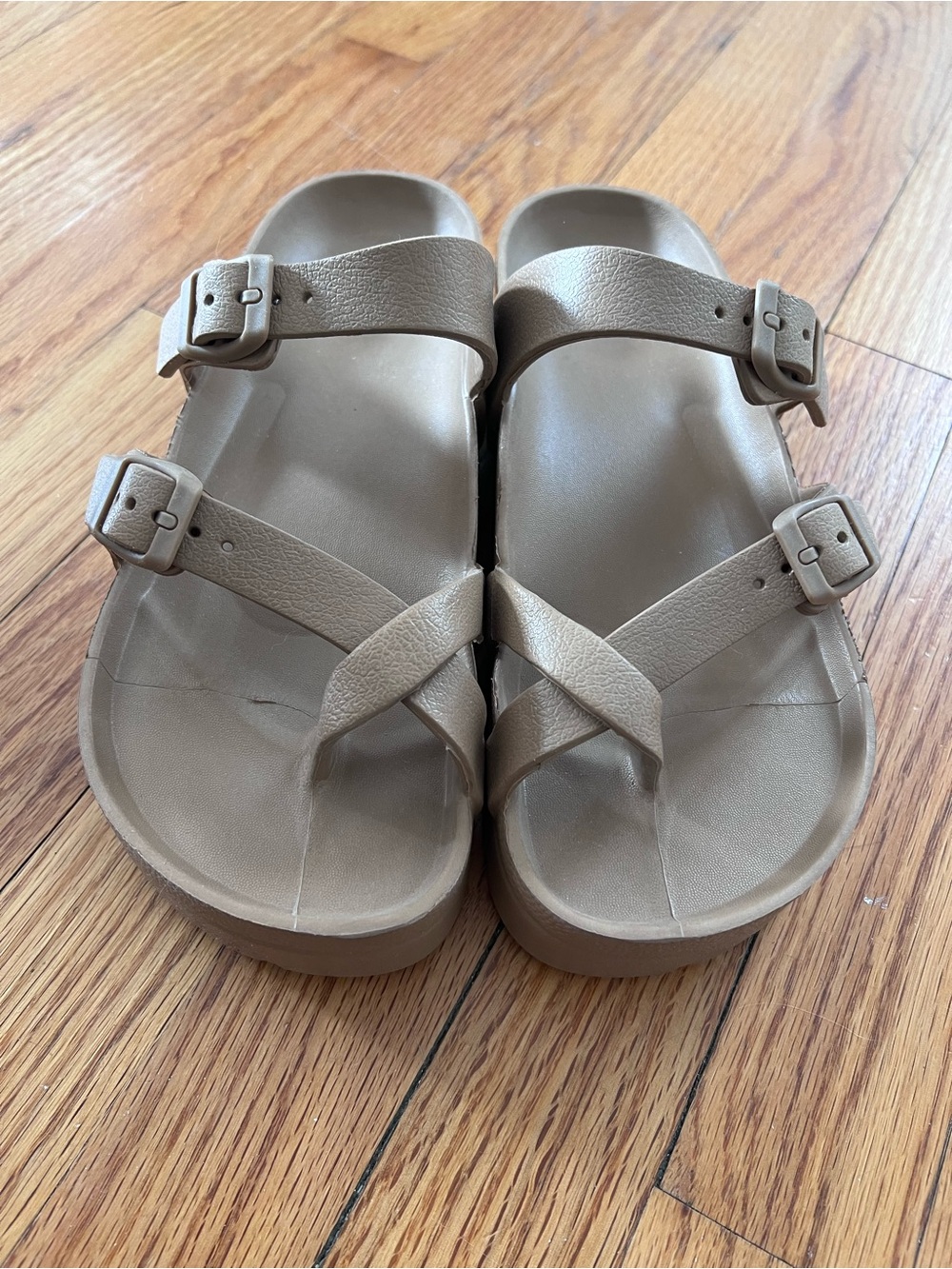 NWOT Taupe EVA Double Buckle Thong Sandals Women’s 8/8.5 EU 39